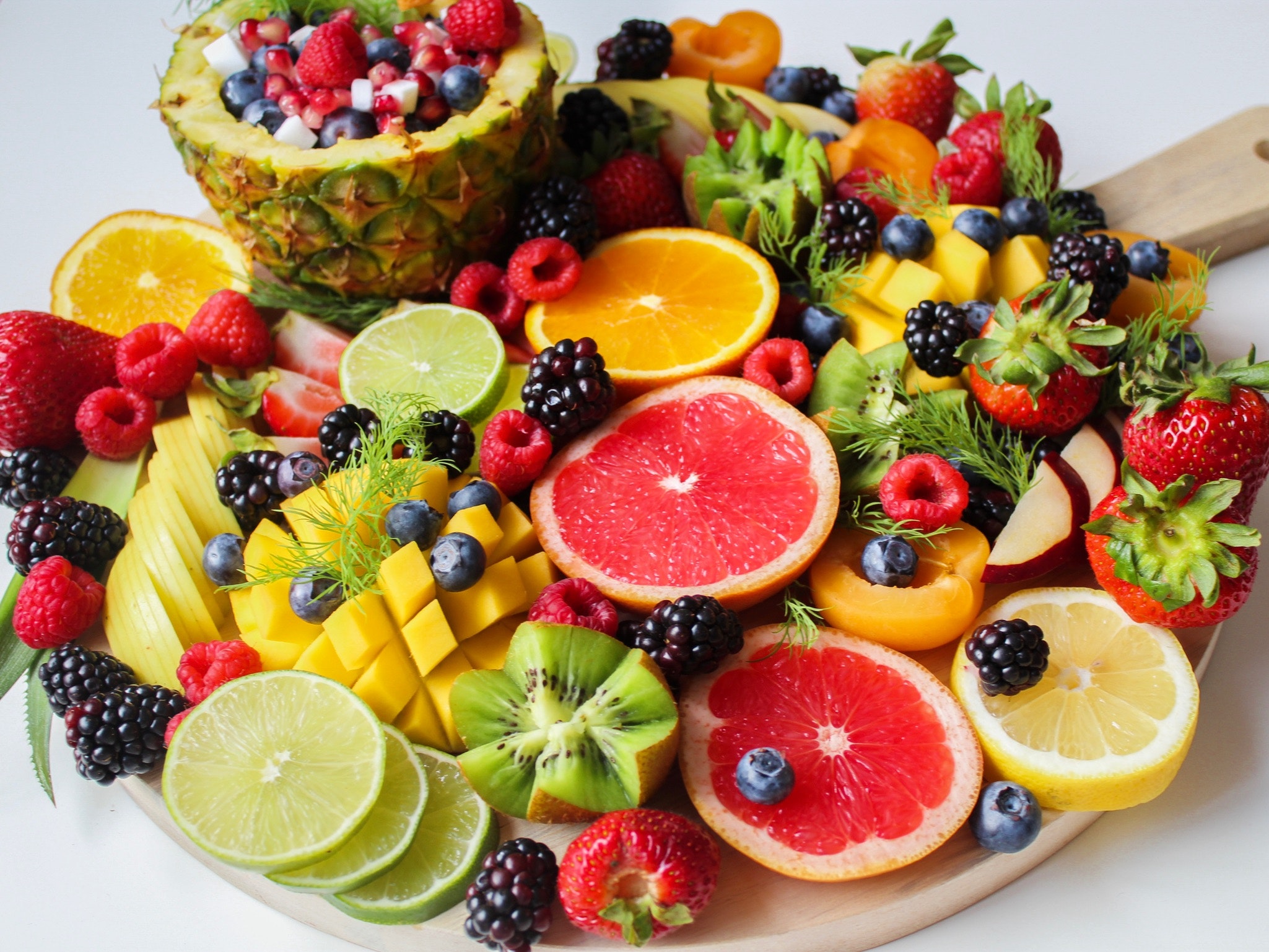 Banyak mengonsumsi buah merupakan hal yang baik di bulan Ramadhan