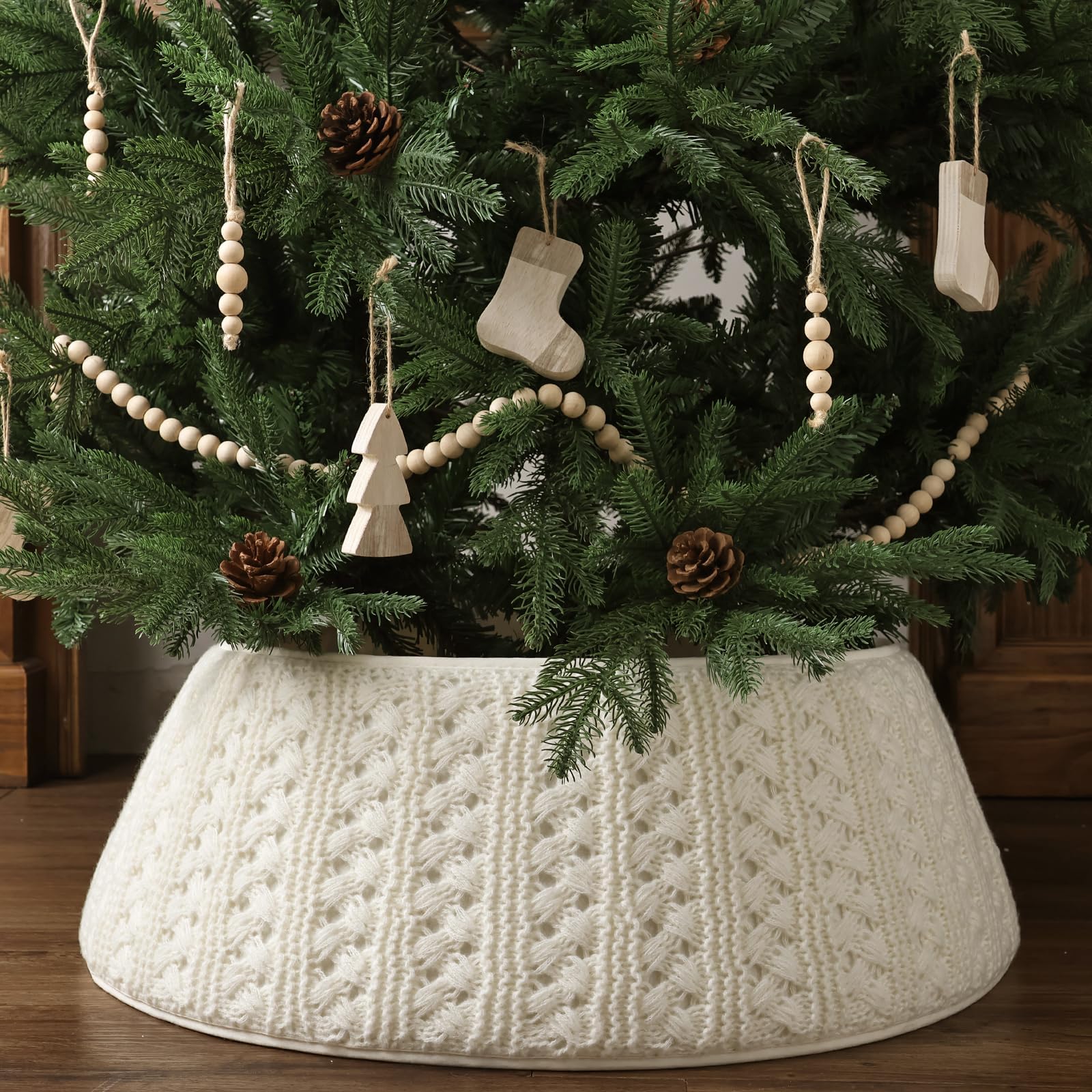 Knitted Tree Skirt