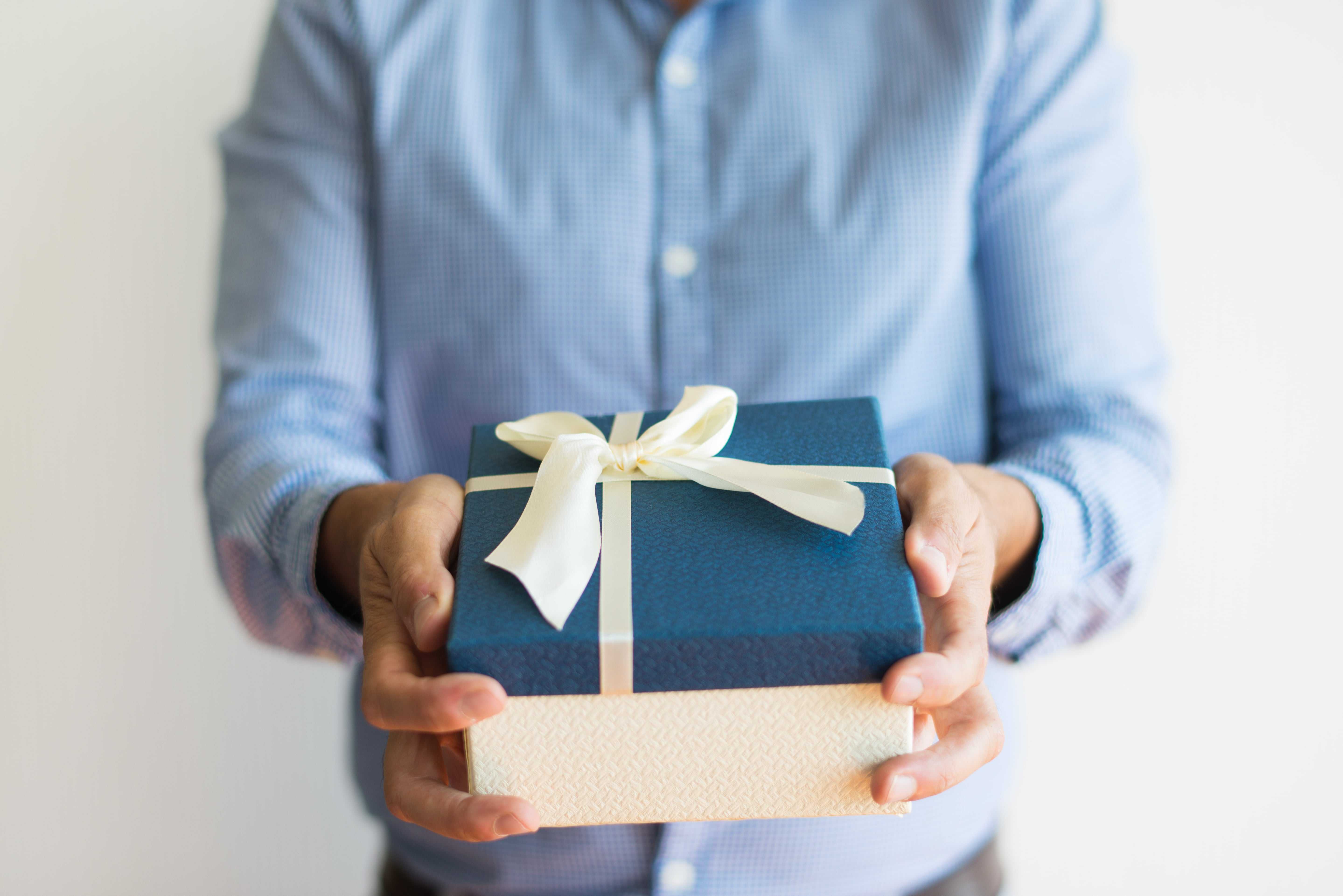 15 Phenomenal Employee Thanksgiving Gift Ideas | Cooleaf