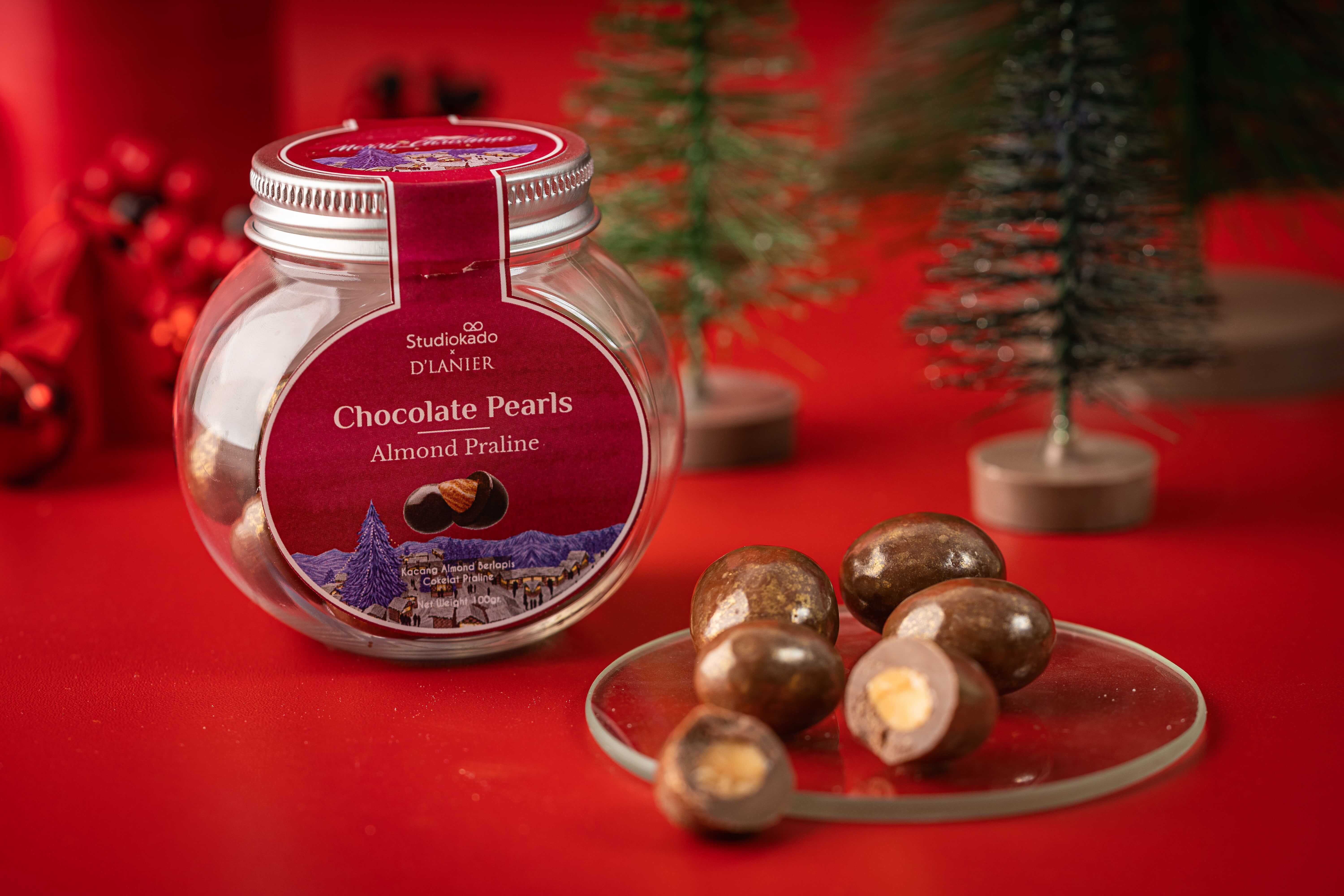 Cokelat adalah salah satu makanan utama saat Natal