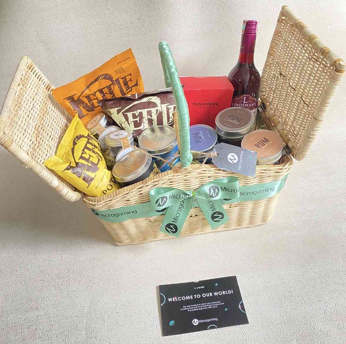 A basket full of delicious snacks can be great company for your employee’s holiday 