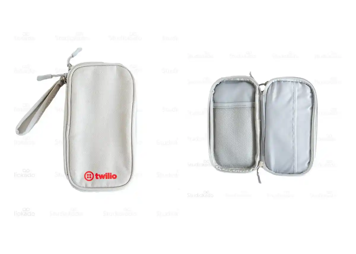 Traveling Pouch Bag